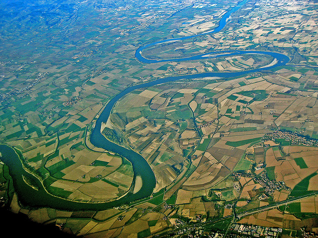 snake across wide sediment filled valleys