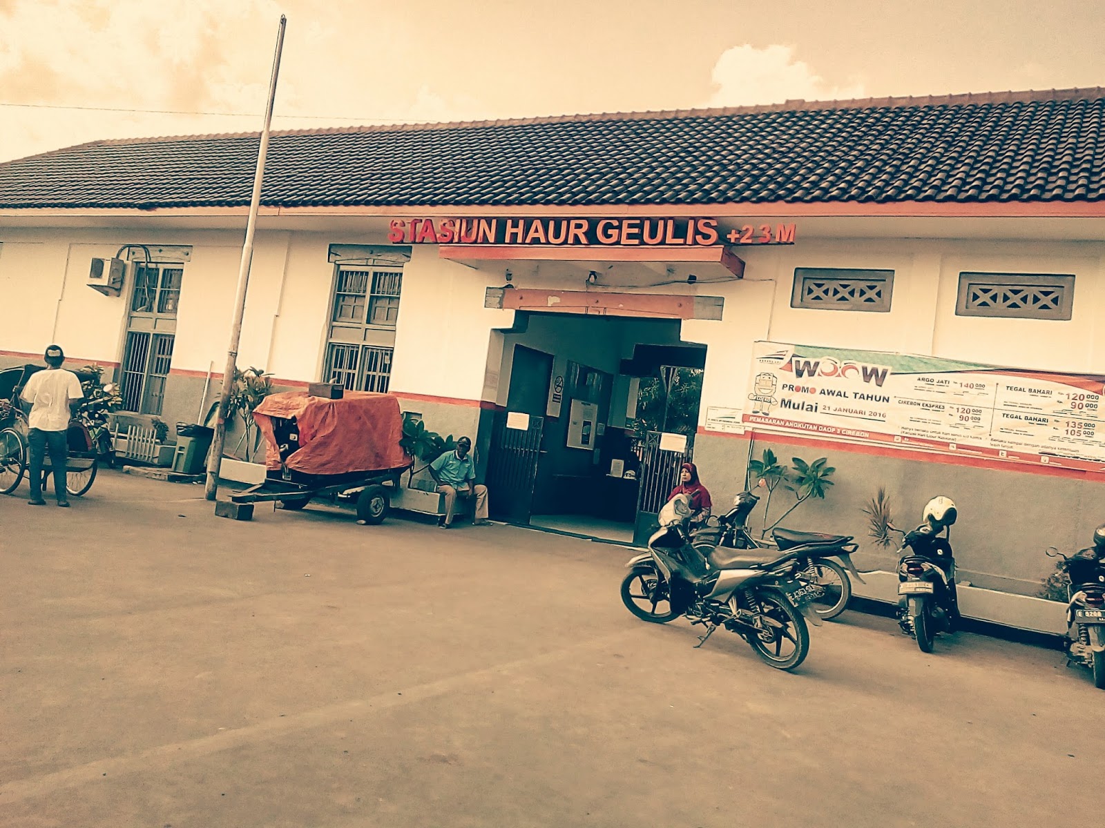 Tiket Dewasa Waterboom Haurgeulis - 10 Gambar Kolam Renang ...