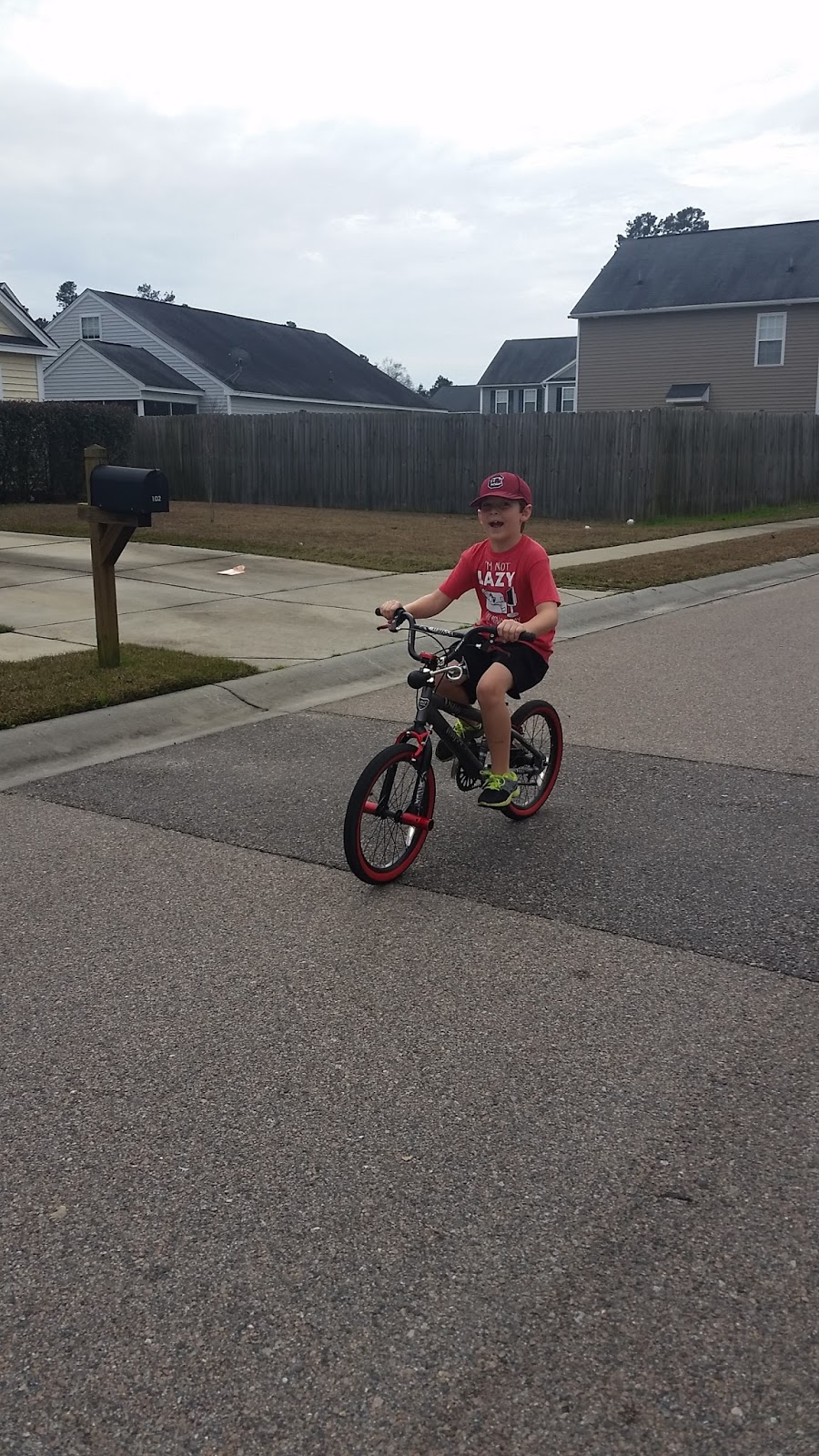 BrayHud's World First Time Riding a Bike Without Training Wheels!