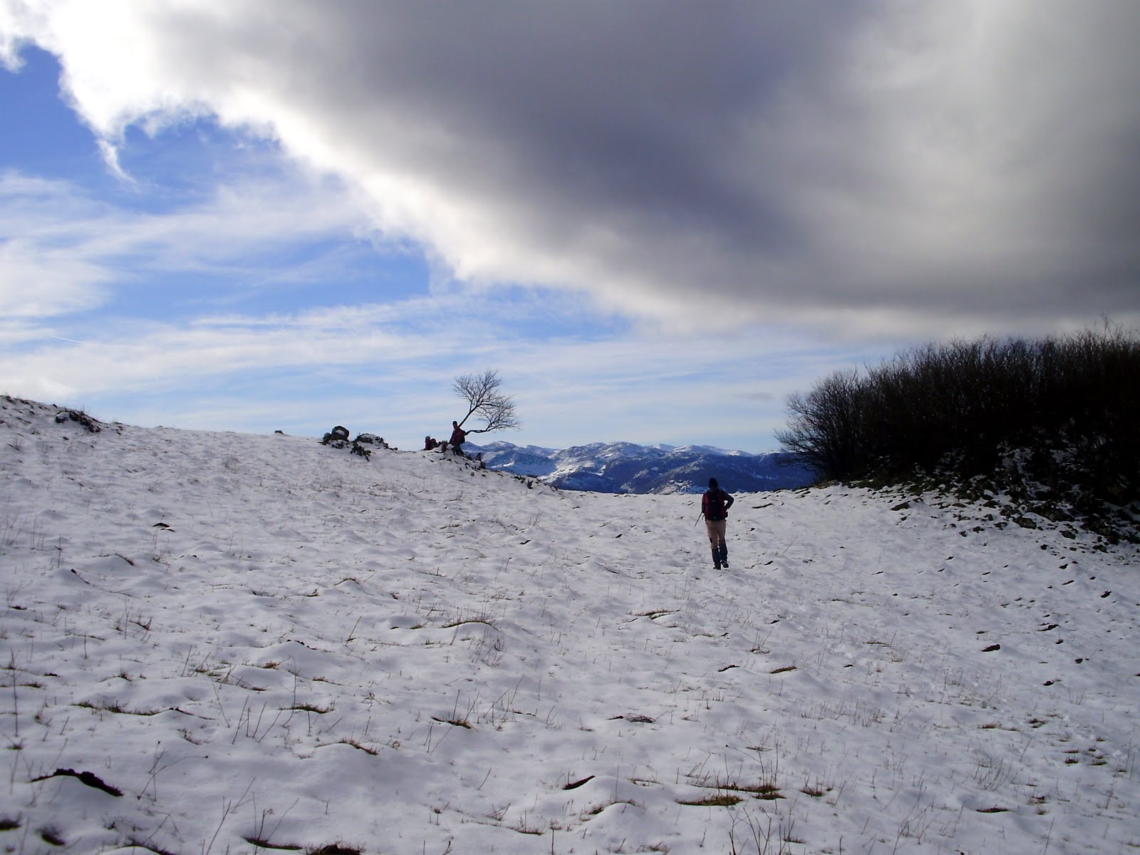 Grupo de montaña Losdelasclaras: Circular a la Airua Naval desde San