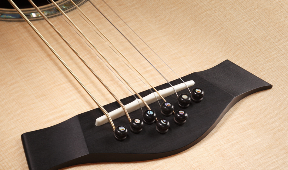 порожек для бас гитары 4 струны. Alice au046bk-c струны черные. струны для баритона. струны баритон. струны alice au046-c.