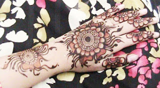 Tikka Style Shaded Henna Design