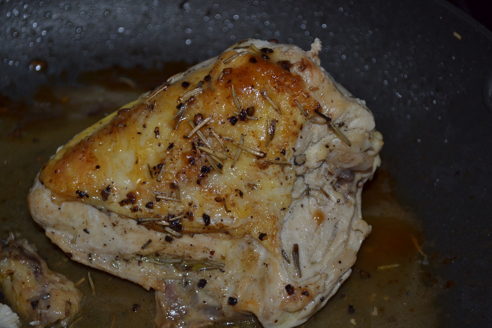 Yumola!!! Pan Seared Chicken Breasts with White Wine Sauce