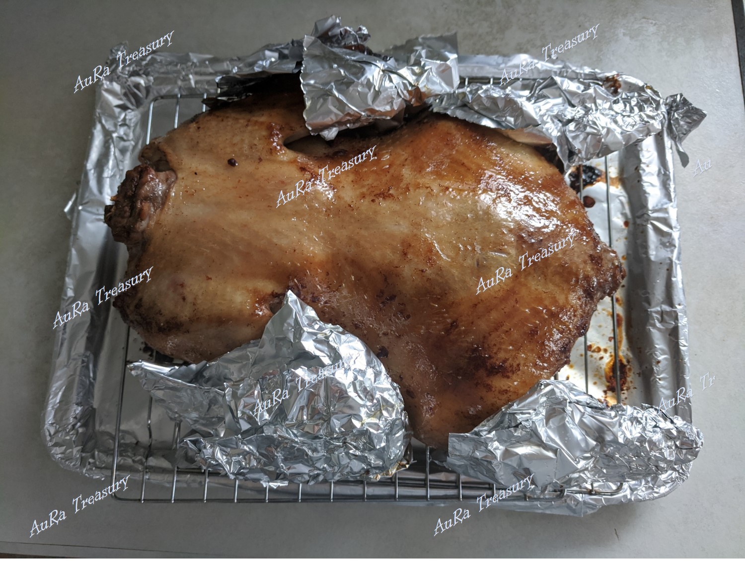 AuRa Treasury Yummy Yummy Kitchen BBQ Crispy Duck / Oven Roasted