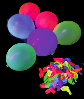 Réf.: 0334 - Ballons fluorescents 30cm UV actif. AD HOC SONO, Alsace, Haut-Rhin, Colmar, Obermorschwihr.
