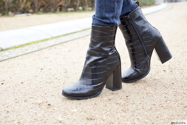 Ankle boots detail