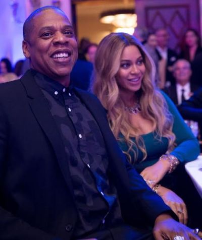 Pregnant Beyonce glows on date night with Jay Z (photos)