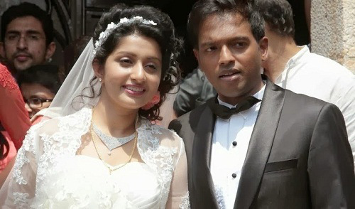 Malayalam Celebrities Wedding Photos Stills View Latest Jayaram Married To Malayalam Film Actress Parvathy In 1992 Who Was Her Co Star Many Films After Marriage Effectively Quit Acting Feature