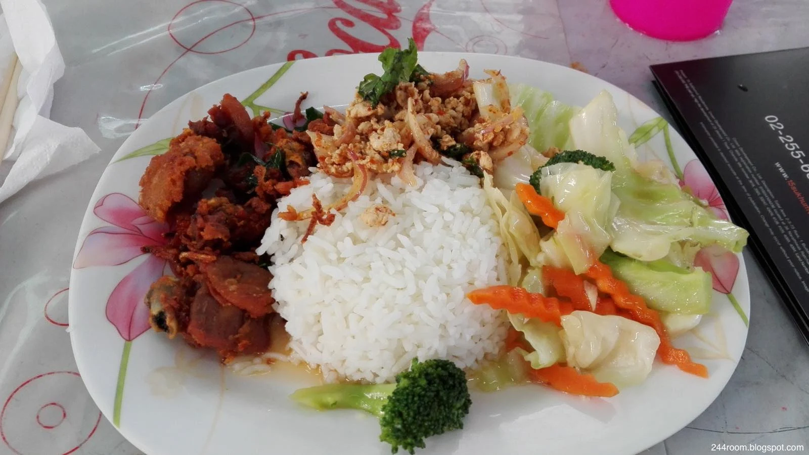 thailand-typical-lunch