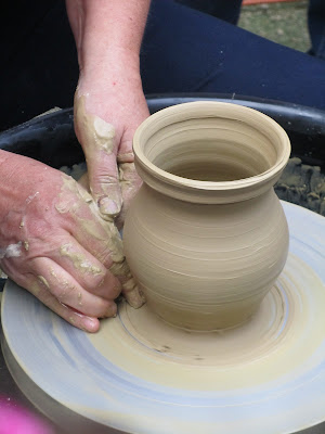 hand sculpting pottery