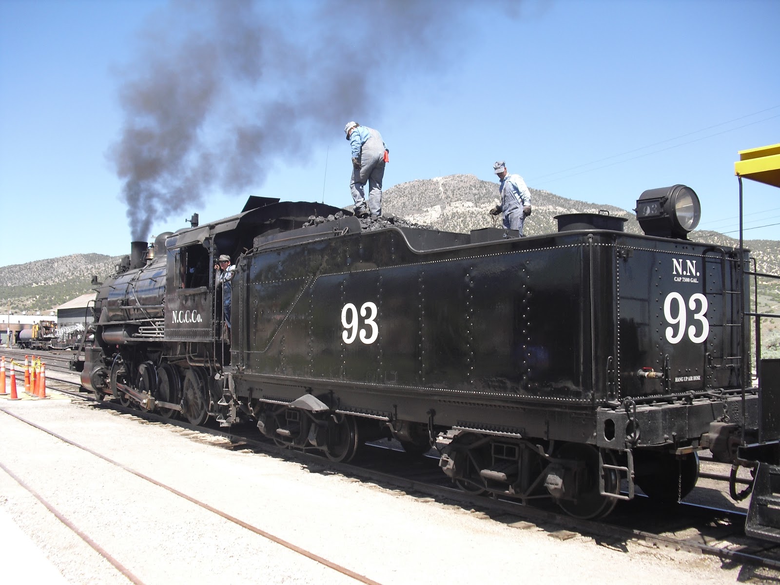 Stay on Route 6: Nevada US Route 6; Border Inn, Major's Place, Ely In Pictures