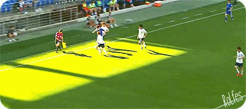 김인성 3인의 수호자 돌파 쩔었고 김승준 접기 쩔었고 조현우 선방쩔었고.gif | 인스티즈