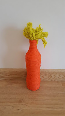 Upcycled: glass bottle to Easter decor Upcycled: glass bottle to Easter decor