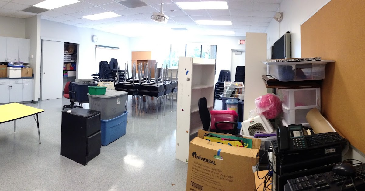 Setting Up My Classroom Day 1 The Teachaholic