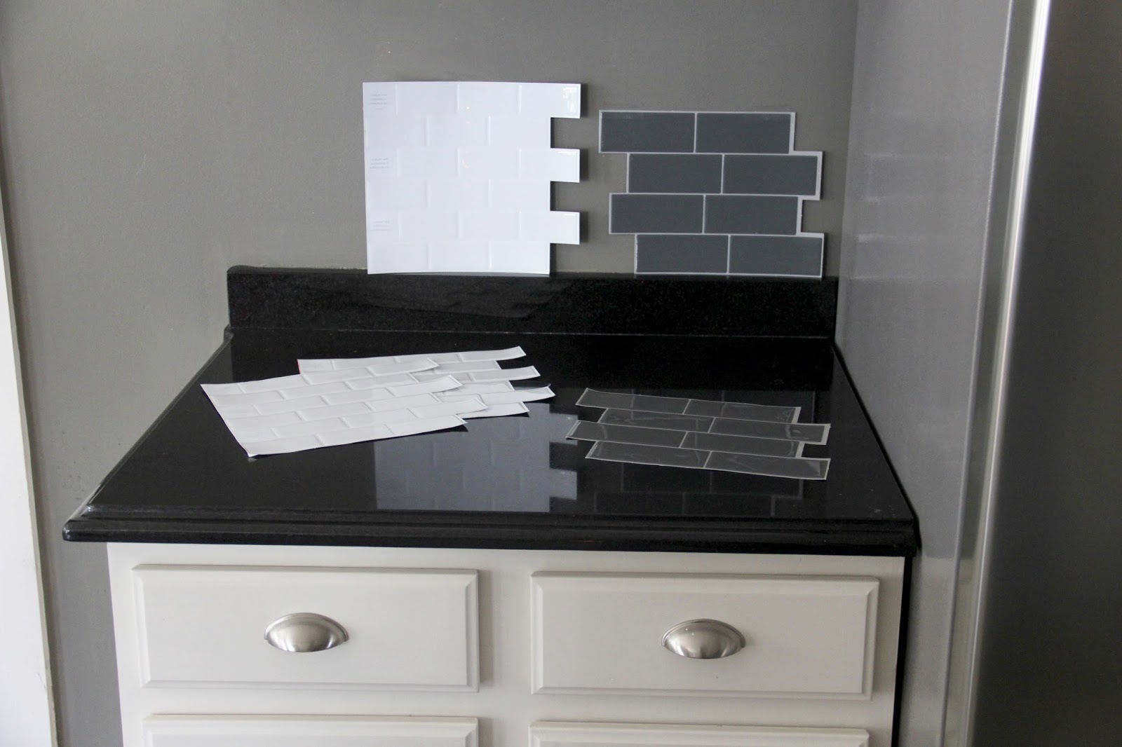 Smart Tiles Metro Grigio Gray Subway Peel and Stick Tile