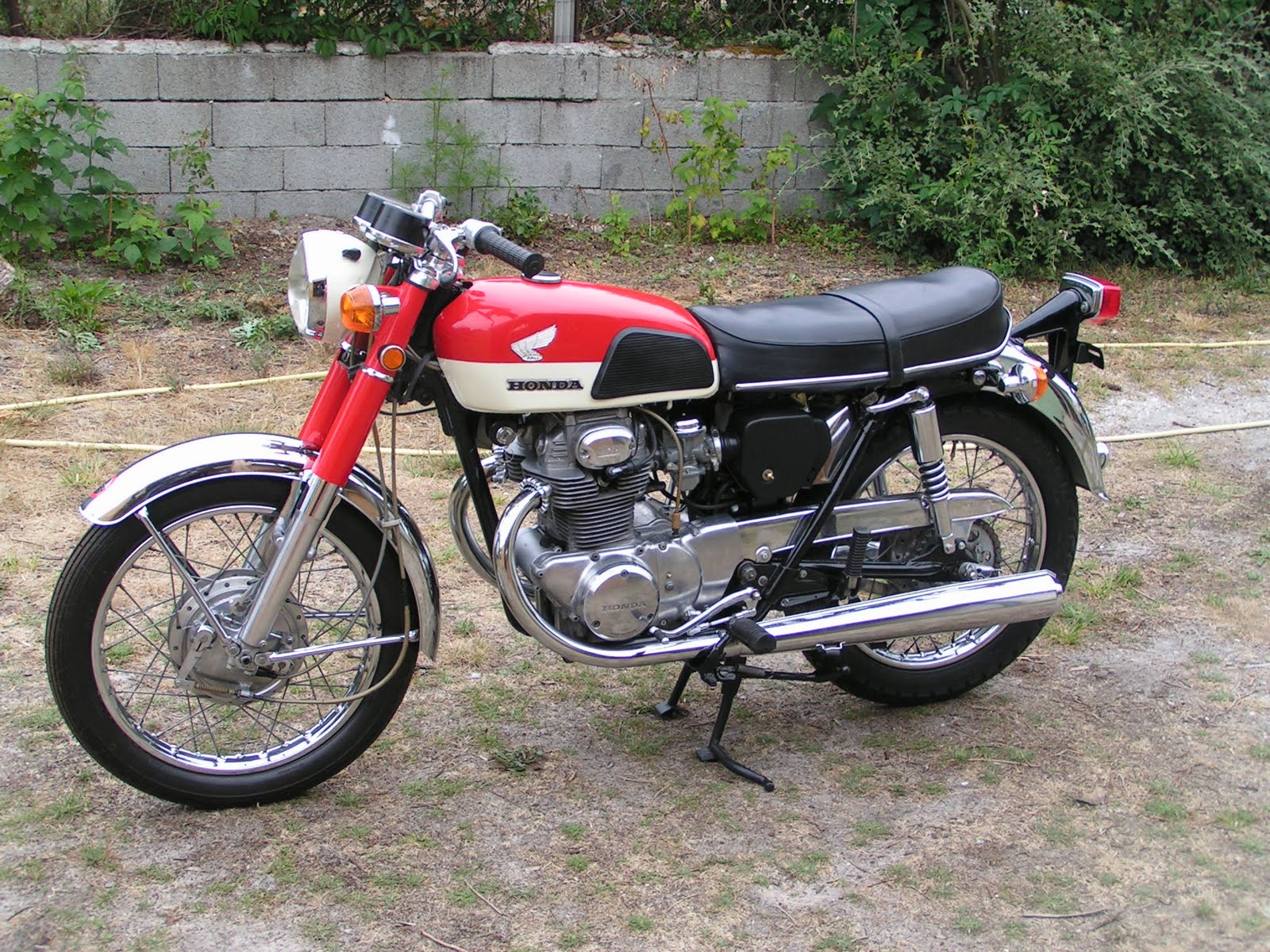 restauration-honda-cb-350-k1-de-1969-du-1er-juin-la-remise-en-route
