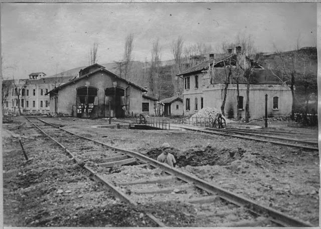 Deposit of machinery of Bitola train station. January 1917
