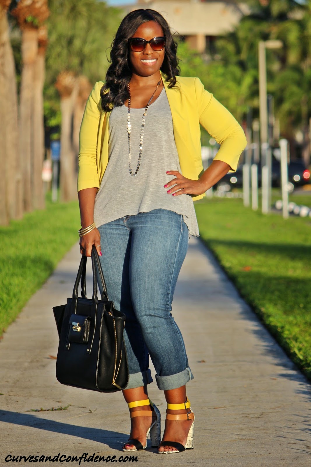 Weekend Wear: Gap Jeans - Curves and Confidence