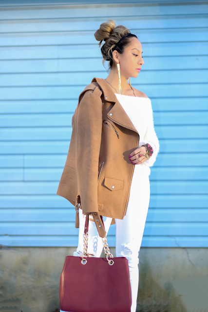 Casual outfit with a camel jacket  