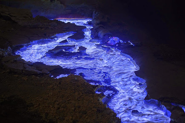 Learn about indonesia tourism and travel for your holiday: The Blue