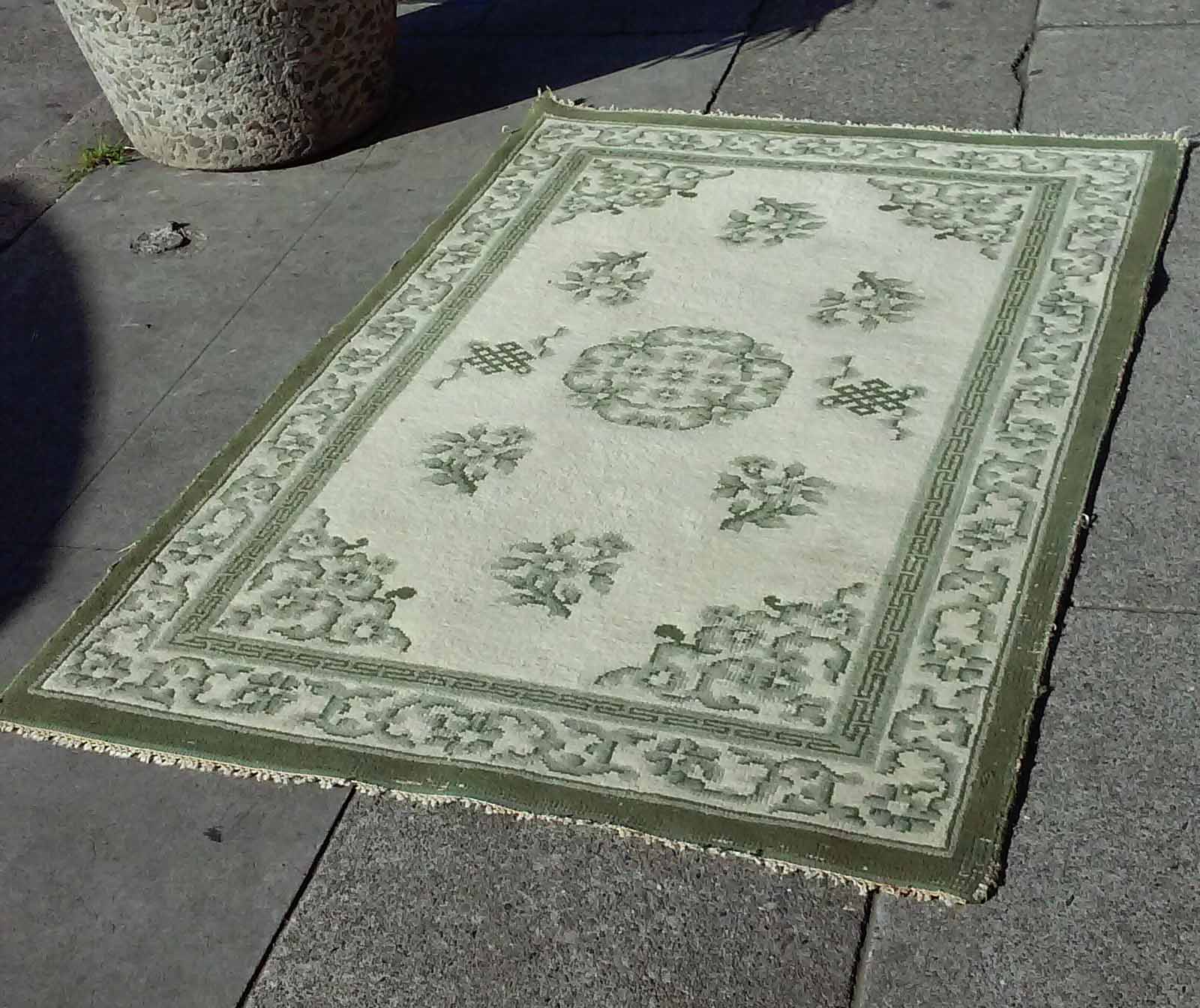 UHURU FURNITURE & COLLECTIBLES SOLD 4' X 6' Vintage Wool Jade