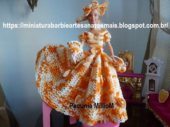 miniaturabarbieartesanatoemaispecuniamilliomcroche: [Crochê Para Barbie]  Como Fazer Um Vestido de Crochê Com Passo a Passo