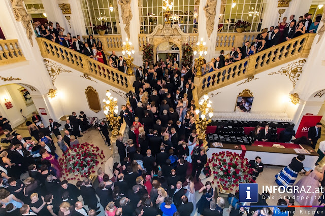 Eröffnungszeremonie,Grazer Philharmonisches Orchester,Chefdirigent Dirk Kaftan,Einzug,Ballsaal,Eröffnungskomitee