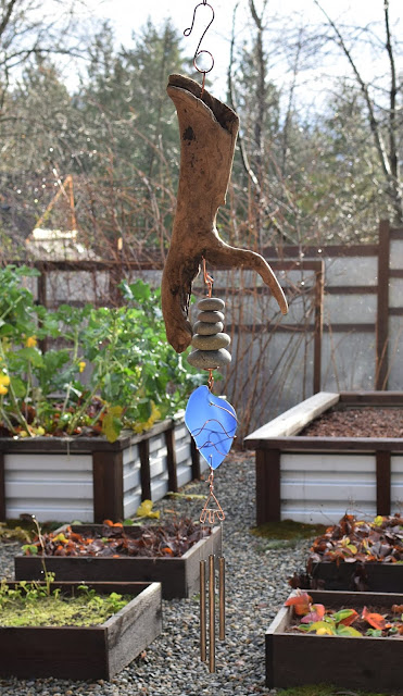 Driftwood, beach stones, cobalt blue glass outdoor wind chime: Coast Chimes