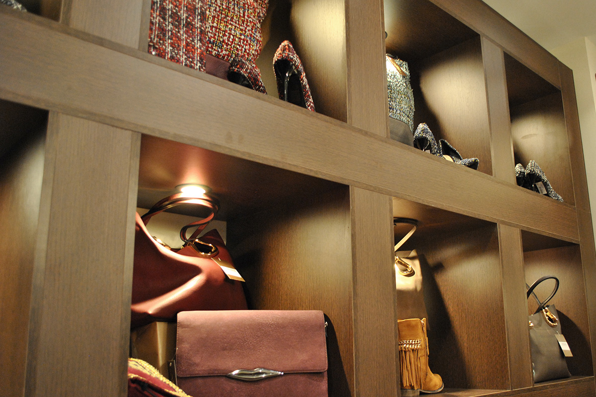 Coloco mi desastre con mi ropa. Top Queens Salamanca.