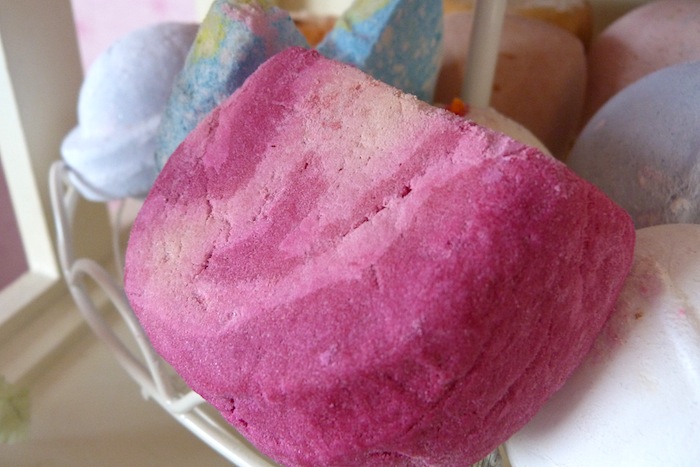 a picture of the comforter bubble bar