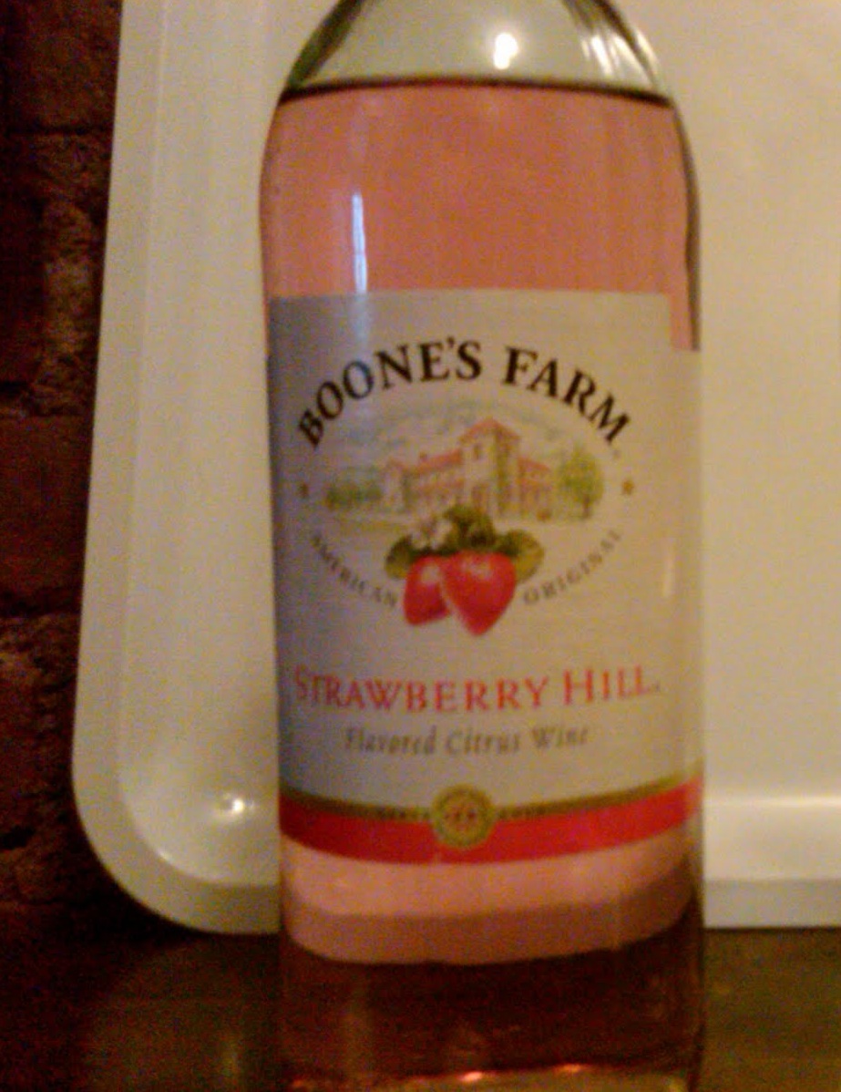 Various Comestibles: Boone's Farm Strawberry Hill