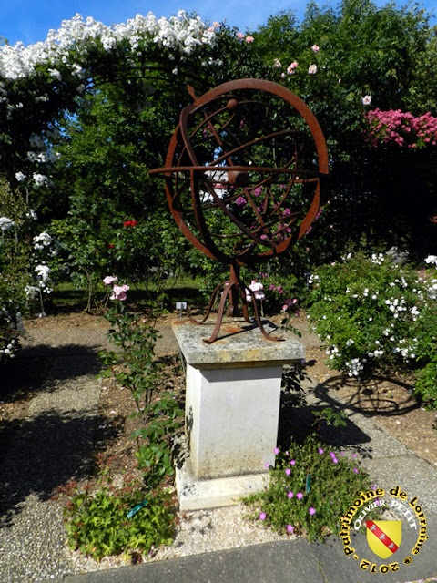 VILLERS-LES-NANCY (54) - La roseraie du Jardin botanique du Montet