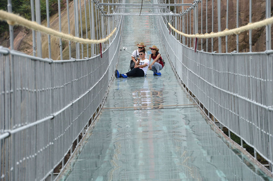 World’s Longest Glass Bridge, 590ft High, Opens In China – Tourists Too Scared To Walk It