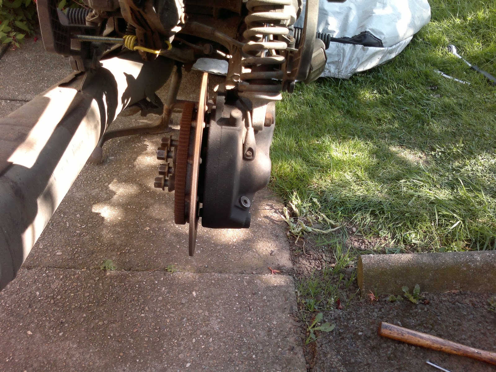 Bike stuff How to do a "shaft spline lube" on a monolever K100/K75