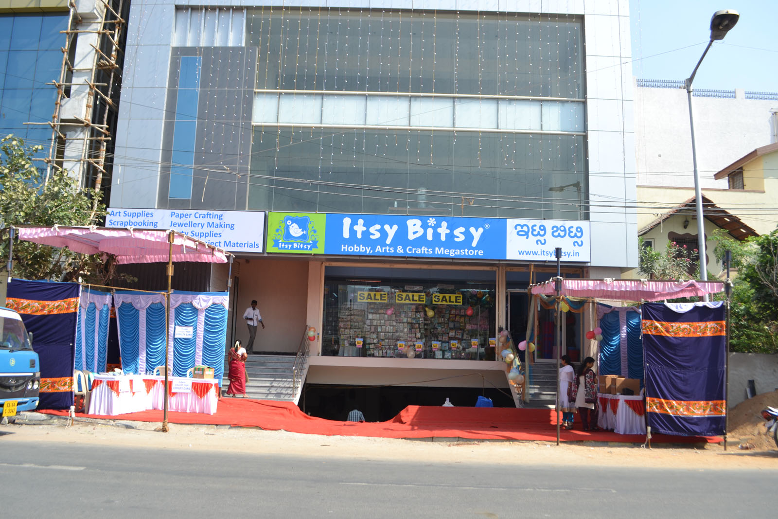 Itsy Bitsy The Blog place The Grand Opening of the 3rd Itsy Bitsy