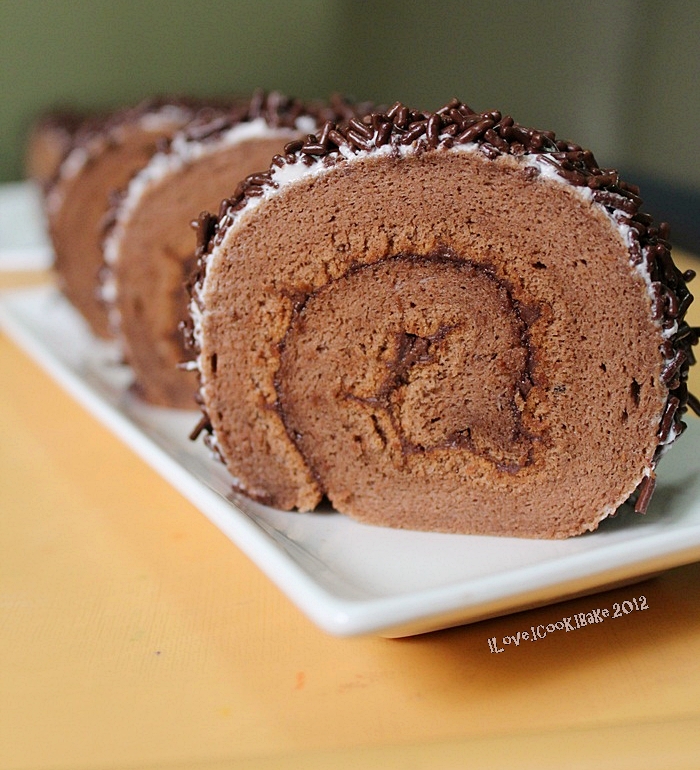 I Love. I Cook. I Bake. Chocolate Sponge Swiss Roll