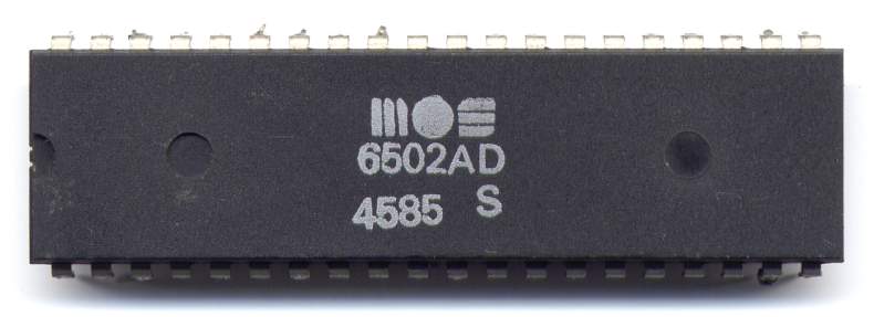 2PCS Rockwell R65C22P 65C22 6522 8-BIT Microprocessor DIP40