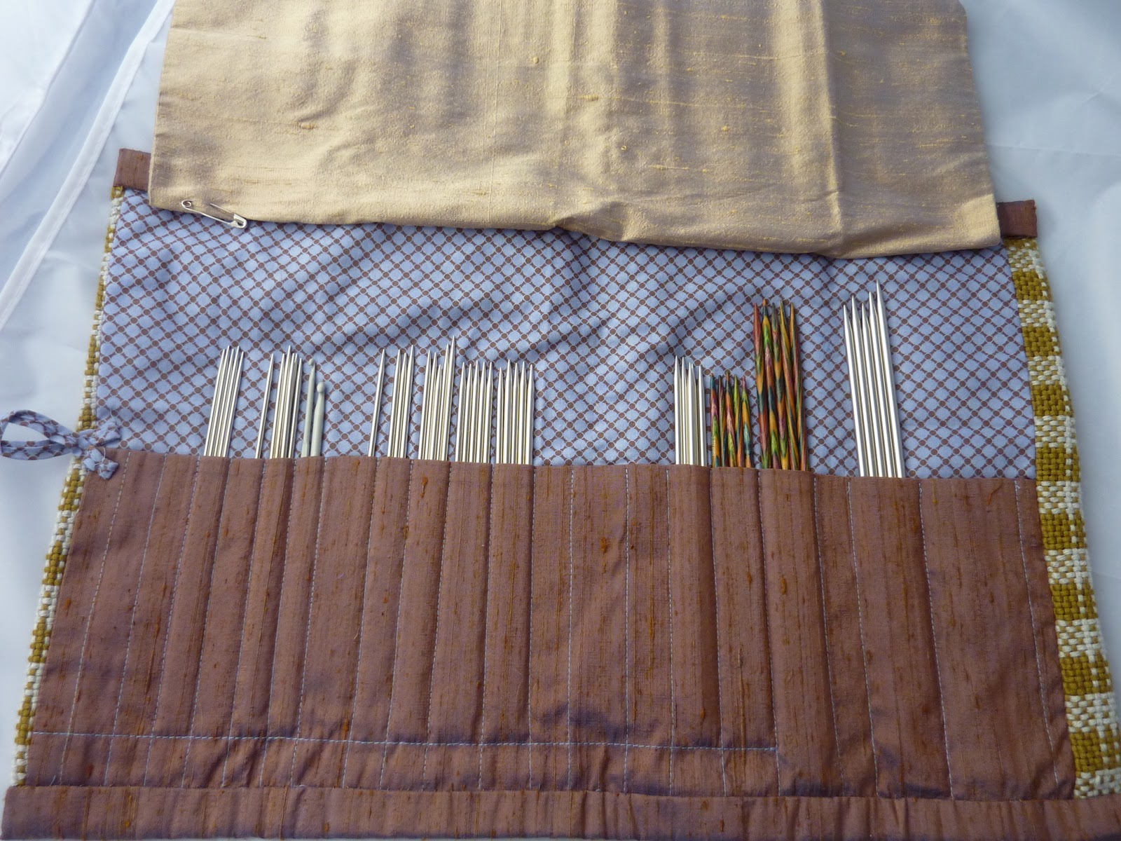 Handwoven needle roll
