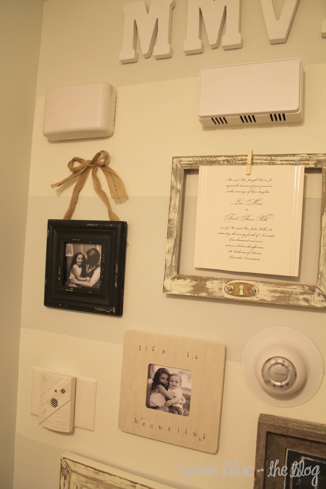 Gracie Blue : Hallway Update {the gallery wall}