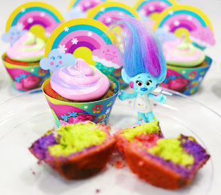 trolls cupcakes