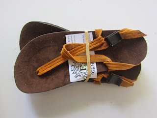 earth runners leather