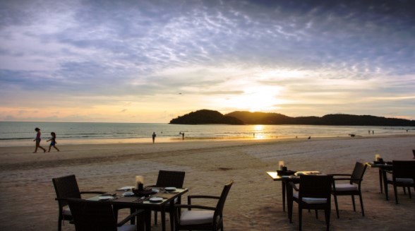 8 Tempat Wisata Terbaik Yang Wajib Dikunjungi Di Pantai Cenang, Malaysia