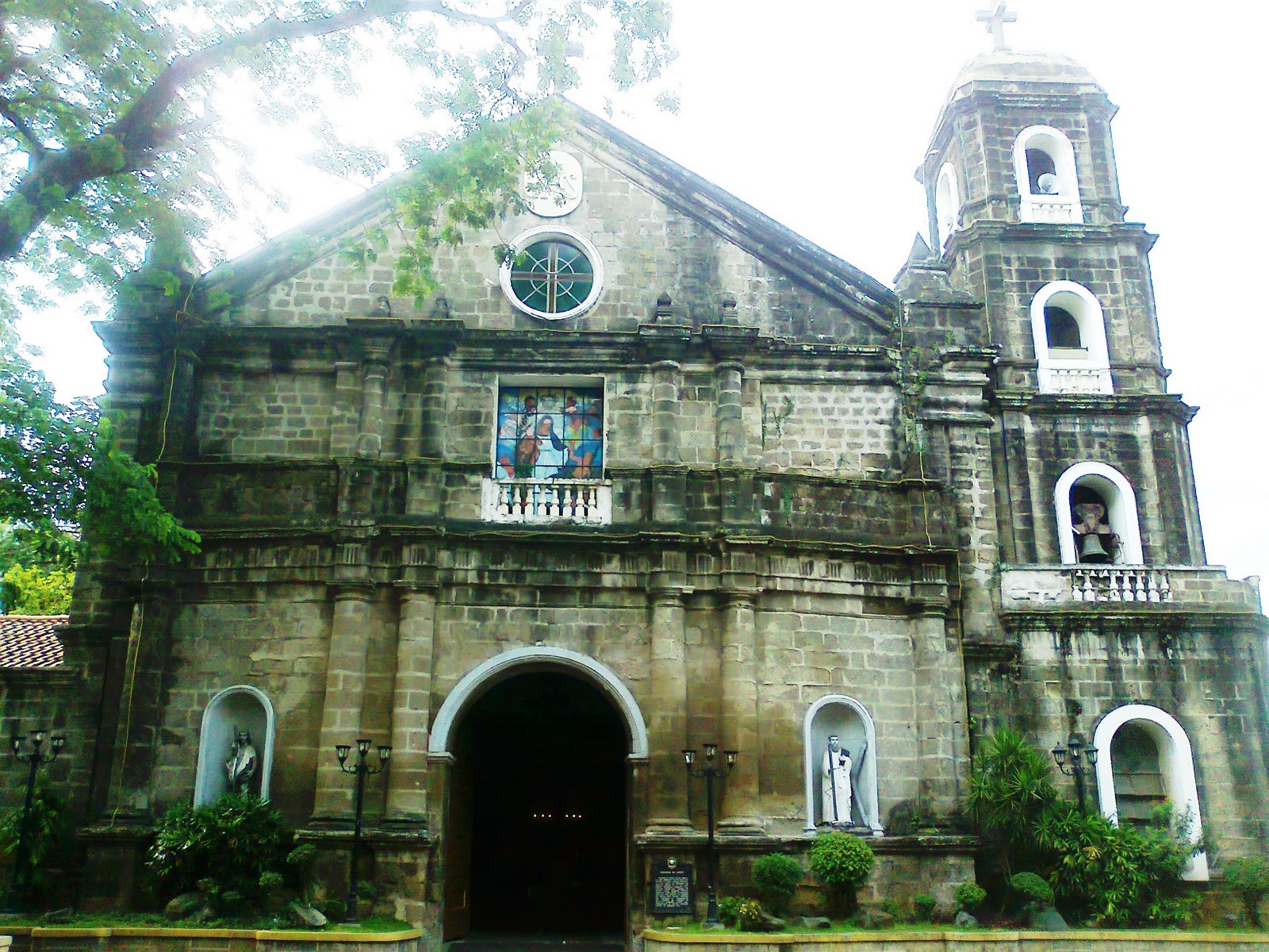 Ben Goes Where Visita Iglesia in Rizal