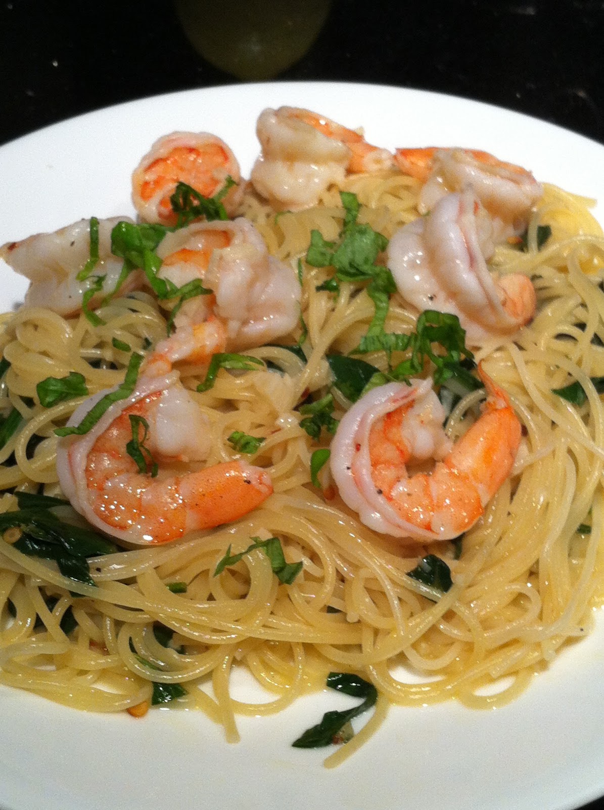 Single Foodie's Spot: Spinach Shrimp Scampi with Angel Hair Pasta