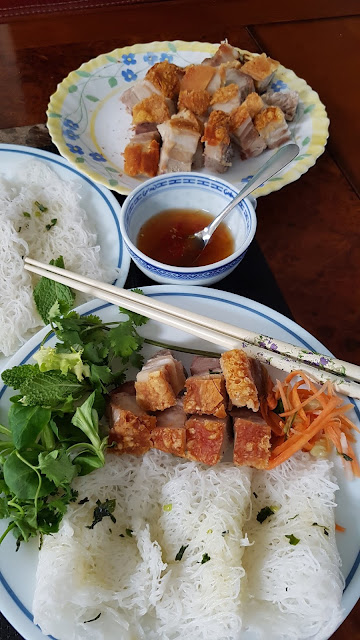 "Thịt heo quay"Poitrine de porc laquée;"Thịt heo quay"Poitrine de porc laquée