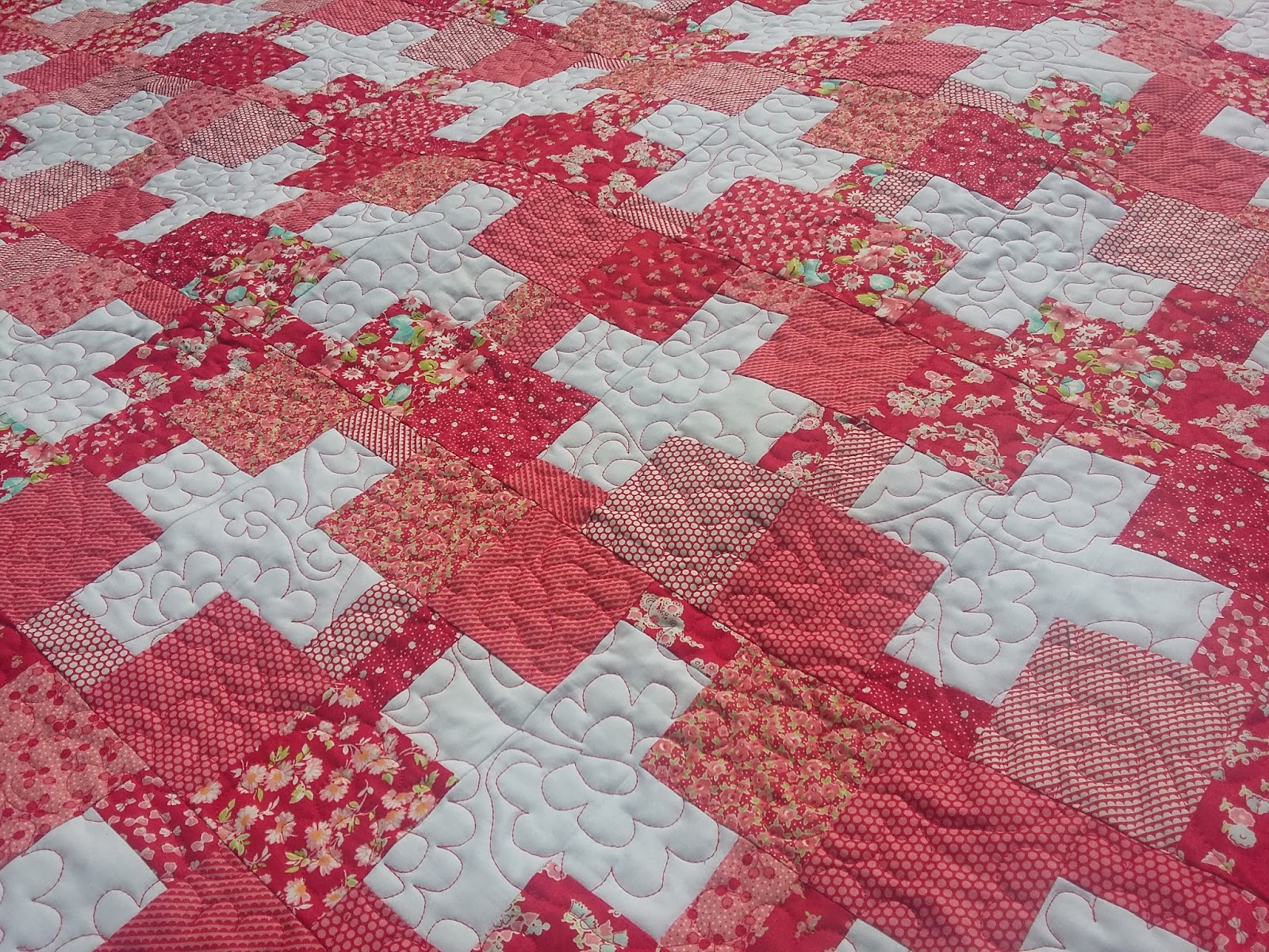 That's Sew Julie Little Ruby Swiss Quilt Finish