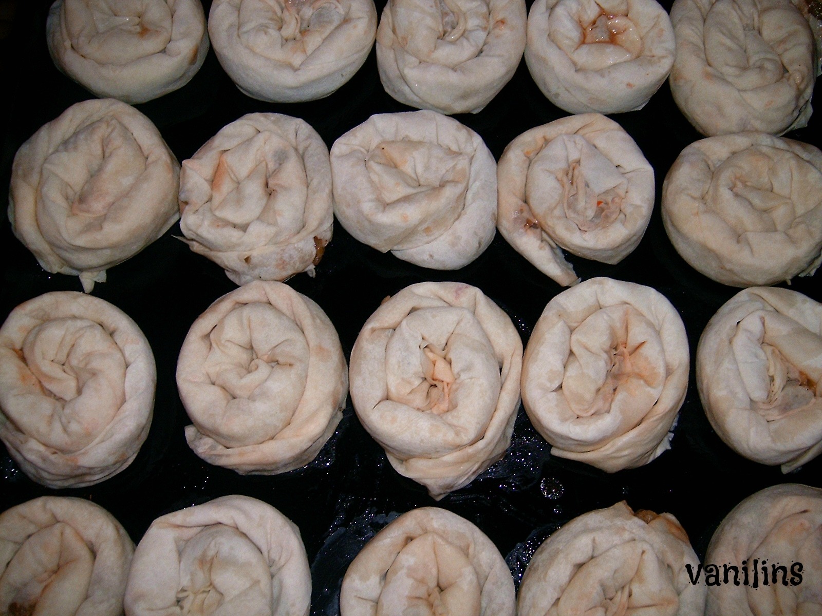 Patlıcanlı gül börek Vanilins