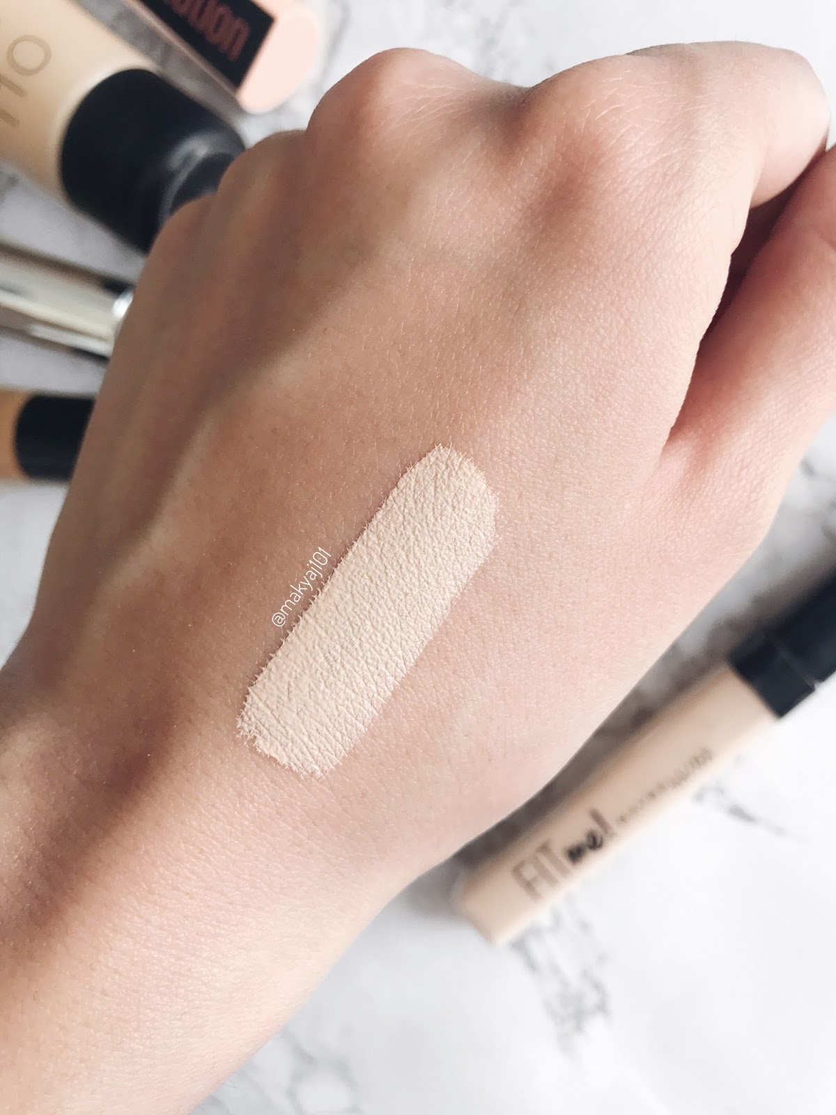 мейлебил фит ми консилер. Maybelline fit me консилер свотчи. мейбелин консилер fit me 12. консилер maybelline fit me оттенки. Maybelline fit me консилер 10.