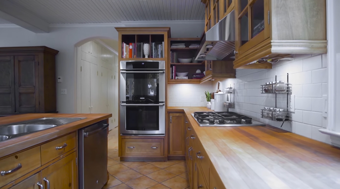30 Photos vs. 35 Glengrove Ave W, Toronto Interior Design Luxury Home Tour