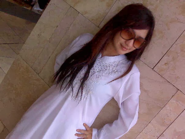 Gadis Montok Berjilbab Mantan Foto Model Dewasa (HOT) | Japanese